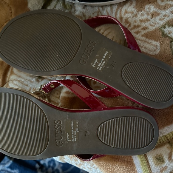 Beautiful red sandals in size 7 - Picture 2 of 7